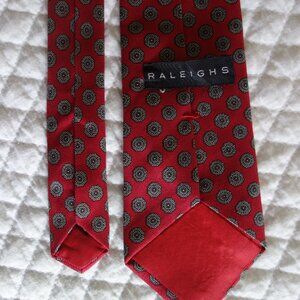 Vtg RALEIGHS Handmade in U.S.A. Red w/ Medallions Silk Tie
